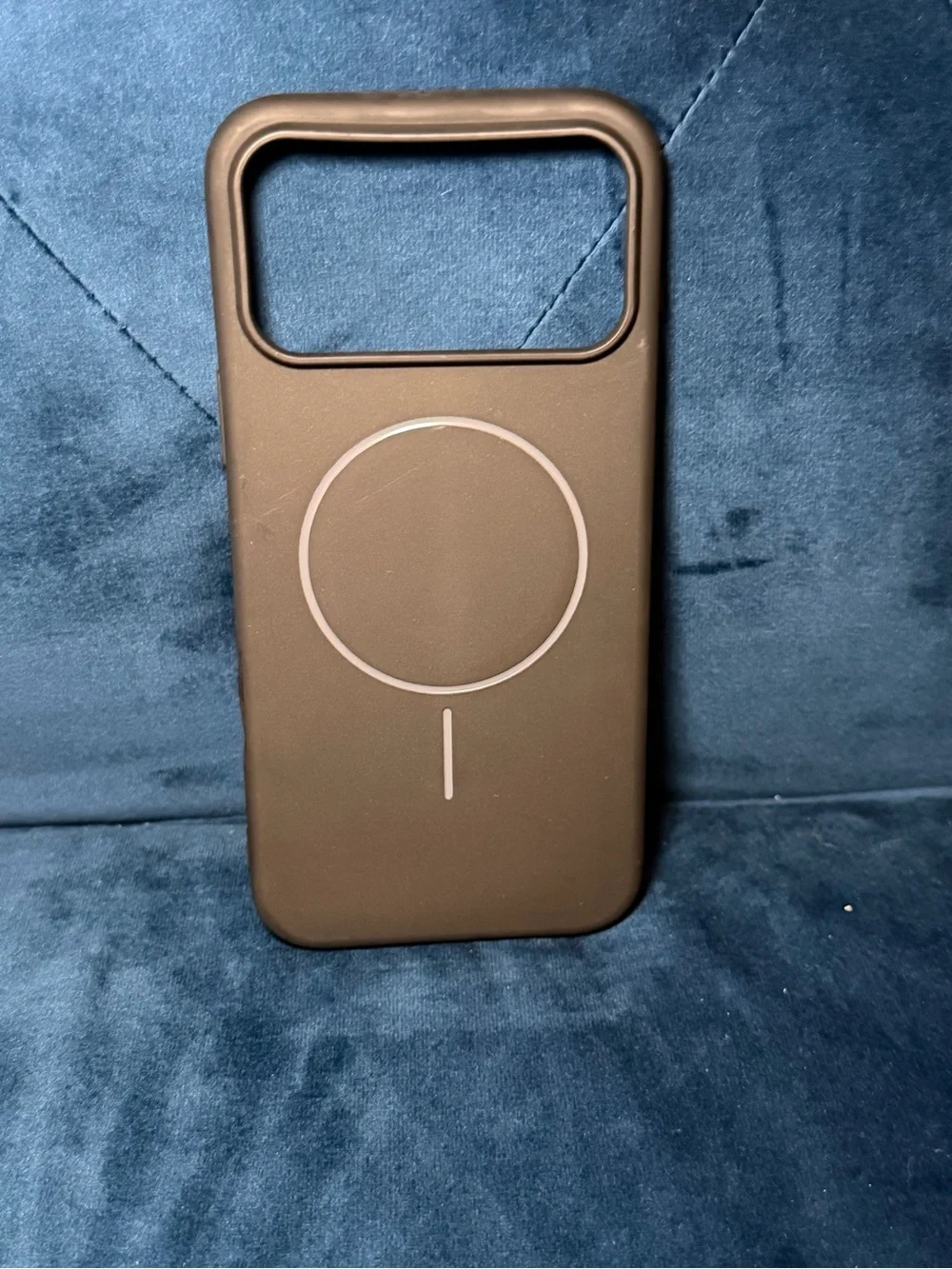 MagSafe-Compatible Black Phone 17 pro max